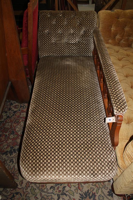 Victorian oak chaise longue